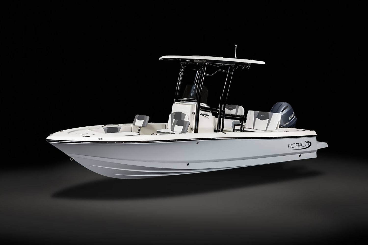 2023 Robalo 226 Cayman in Lakeport, California - Photo 4