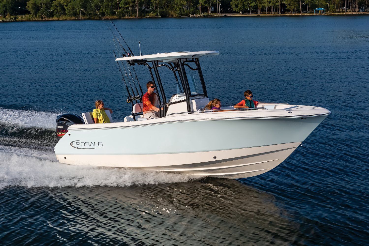 2024 Robalo 232 Explorer in Lakeport, California - Photo 14