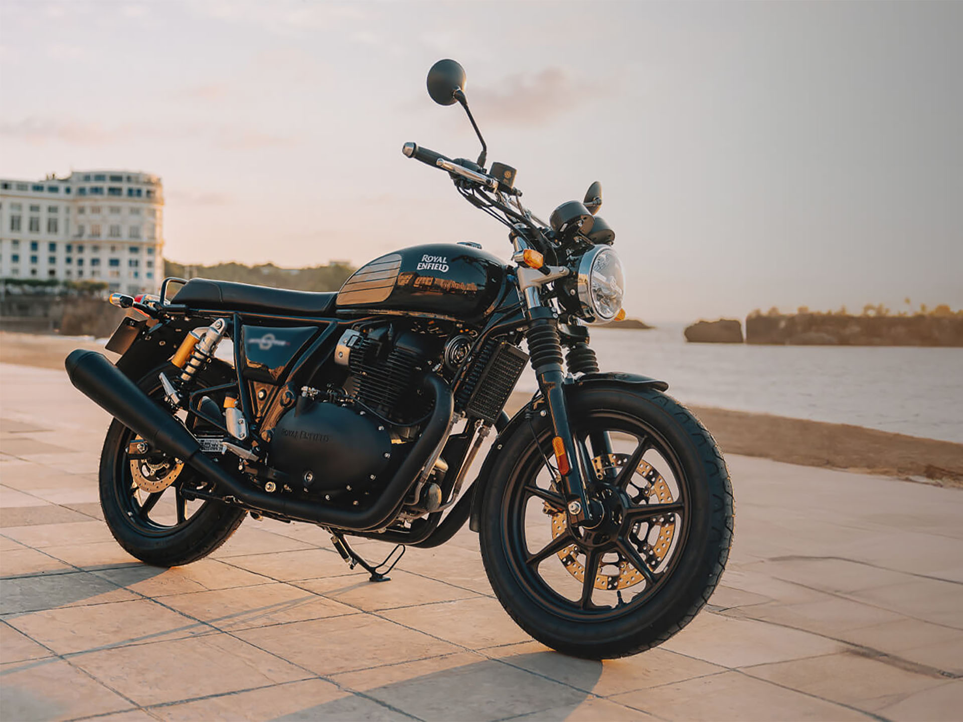 2024 Royal Enfield INT650 in Fort Myers, Florida - Photo 9