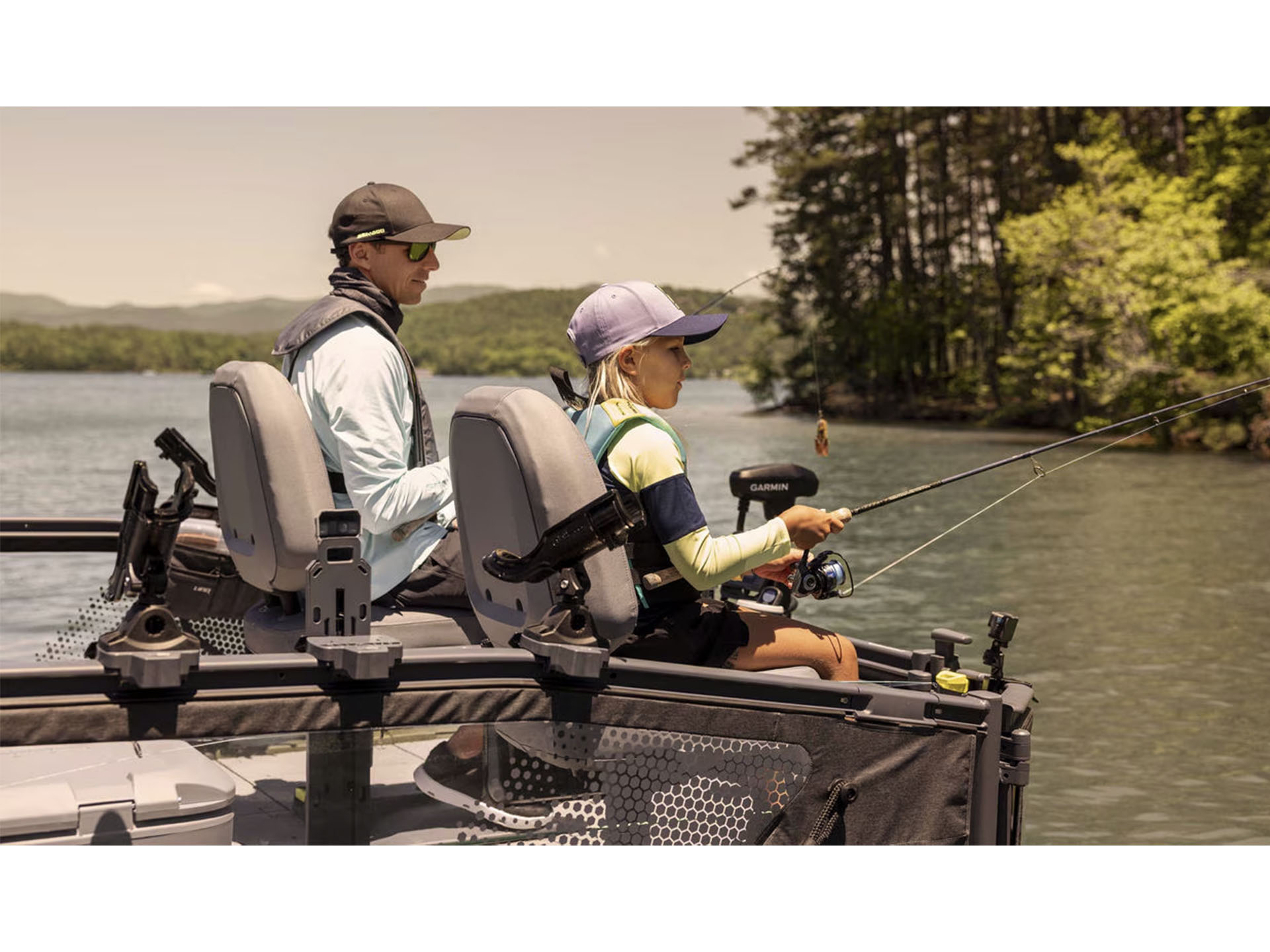 2025 Sea-Doo Switch Fish 18 - 170 hp in Easton, Maryland - Photo 8