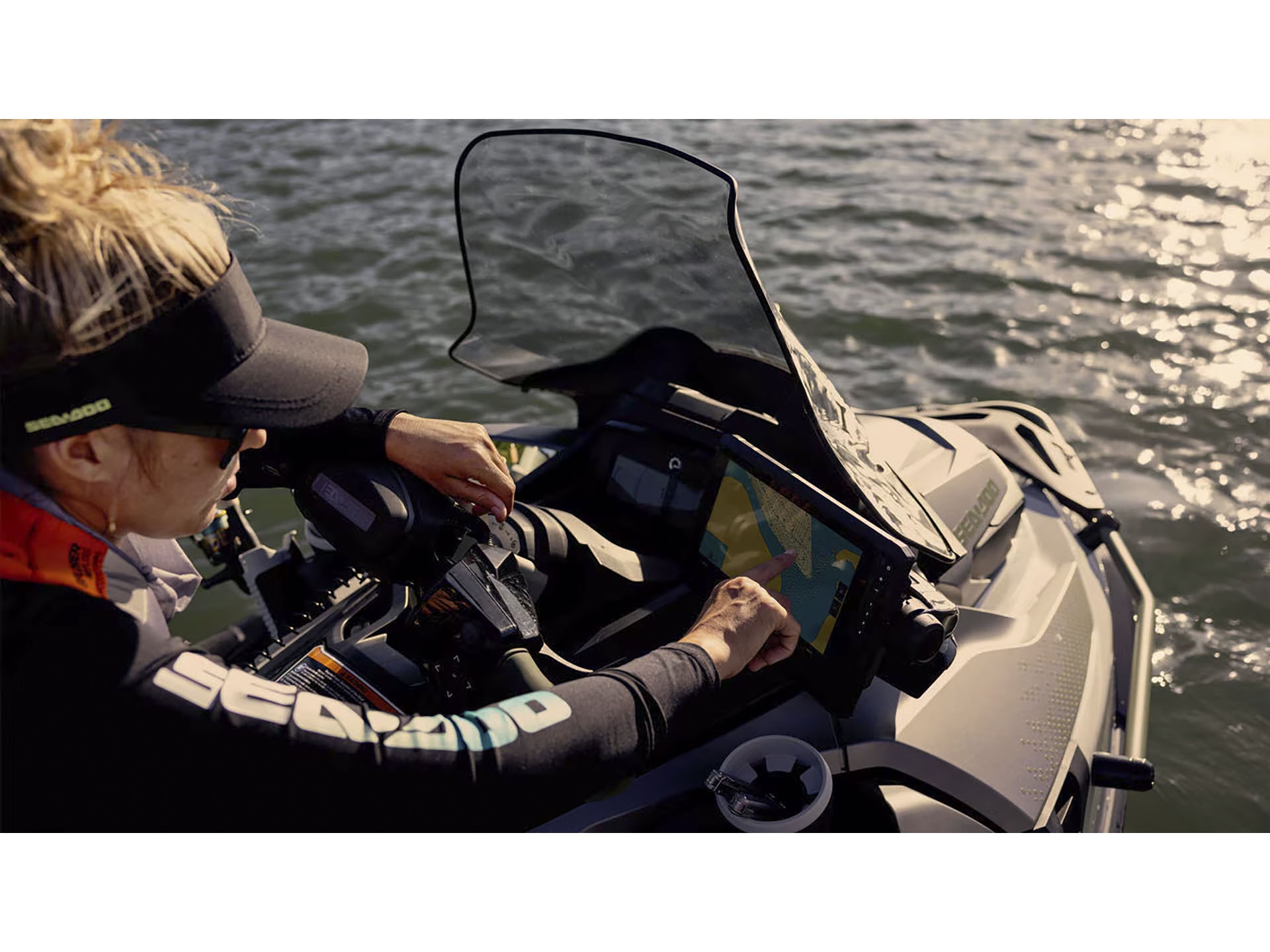 2025 Sea-Doo FishPro Apex 300 in Vernon, Connecticut - Photo 8