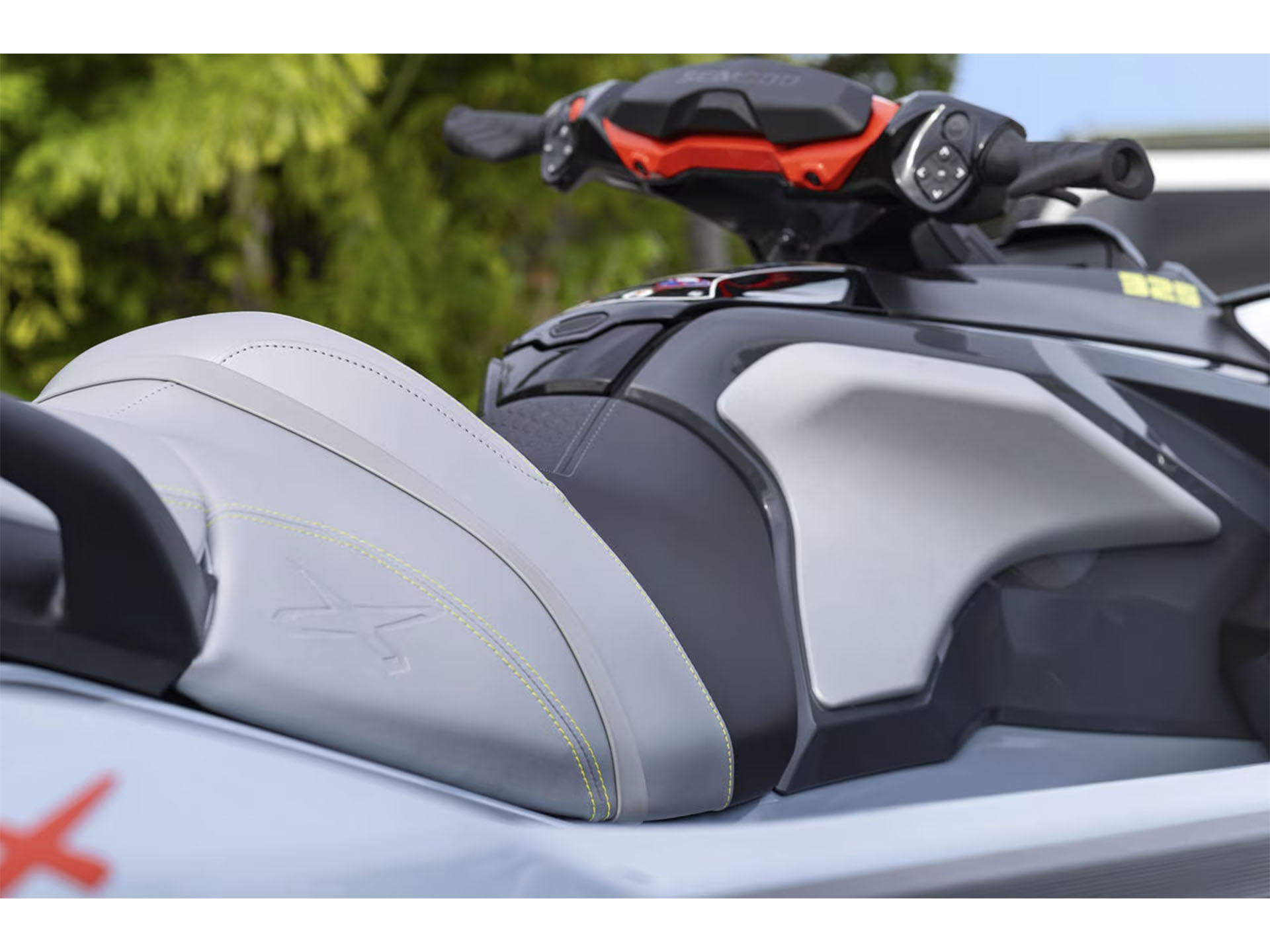 2025 Sea-Doo RXT-X 325 + Tech Package in Huron, Ohio - Photo 8