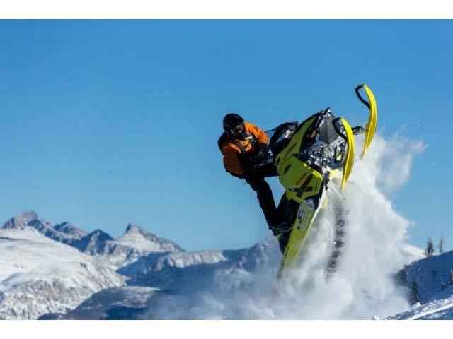 2015 Ski-Doo Summit® X® 163 800R E-TEC®, PowderMax 3.0" in Lake City, Colorado - Photo 23