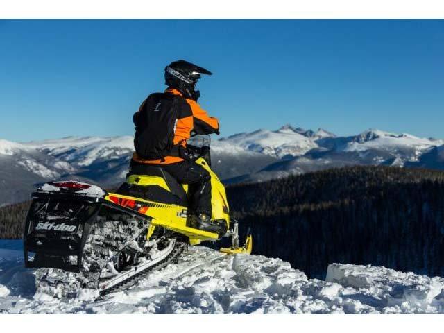 2015 Ski-Doo Summit® X® 163 800R E-TEC®, PowderMax 3.0" in Lake City, Colorado - Photo 25