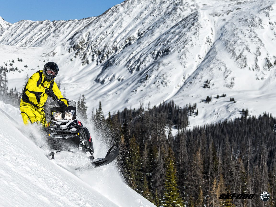 2016 Ski-Doo Summit SP 154 600 H.O. E-TEC E.S., PowderMax 2.5" in Rexburg, Idaho - Photo 3