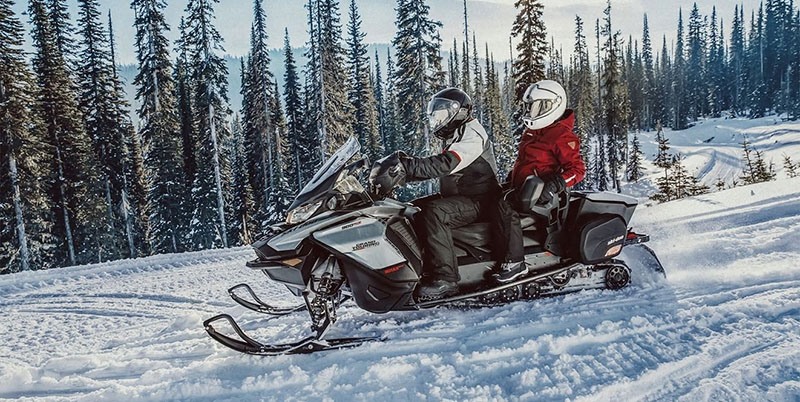 2022 Ski-Doo Grand Touring Limited 900 ACE Turbo R ES Silent Track II 1.25 in Cherry Creek, New York - Photo 2