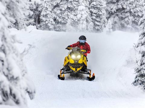 2023 Ski-Doo MXZ Blizzard 600R E-TEC ES Ice Ripper XT 1.25 in Unity, Maine - Photo 2