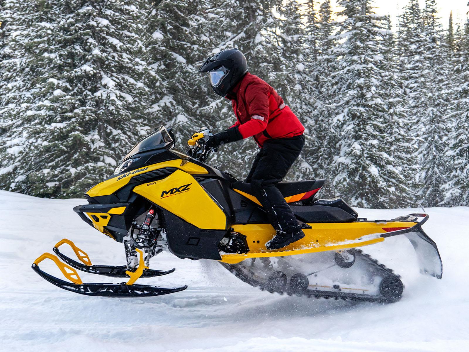 2023 Ski-Doo MXZ Blizzard 600R E-TEC ES RipSaw 1.25 in Land O Lakes, Wisconsin - Photo 6