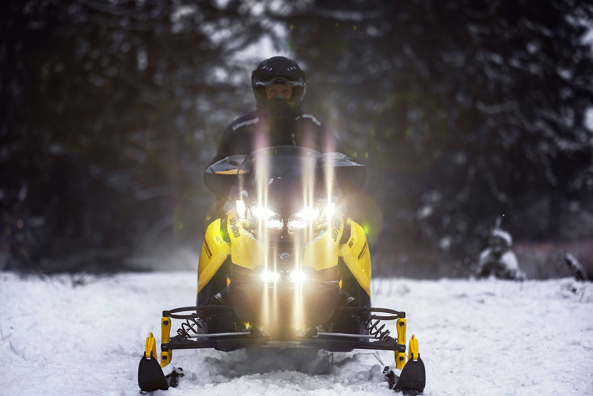 2023 Ski-Doo Renegade Adrenaline 600R E-TEC ES RipSaw 1.25 in Cohoes, New York - Photo 4