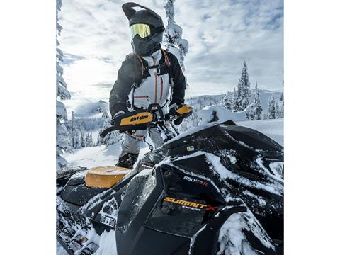 2024 Ski-Doo Summit X Expert 154 850 E-TEC SHOT PowderMax X-Light 3.0 LAC in Malone, New York - Photo 9