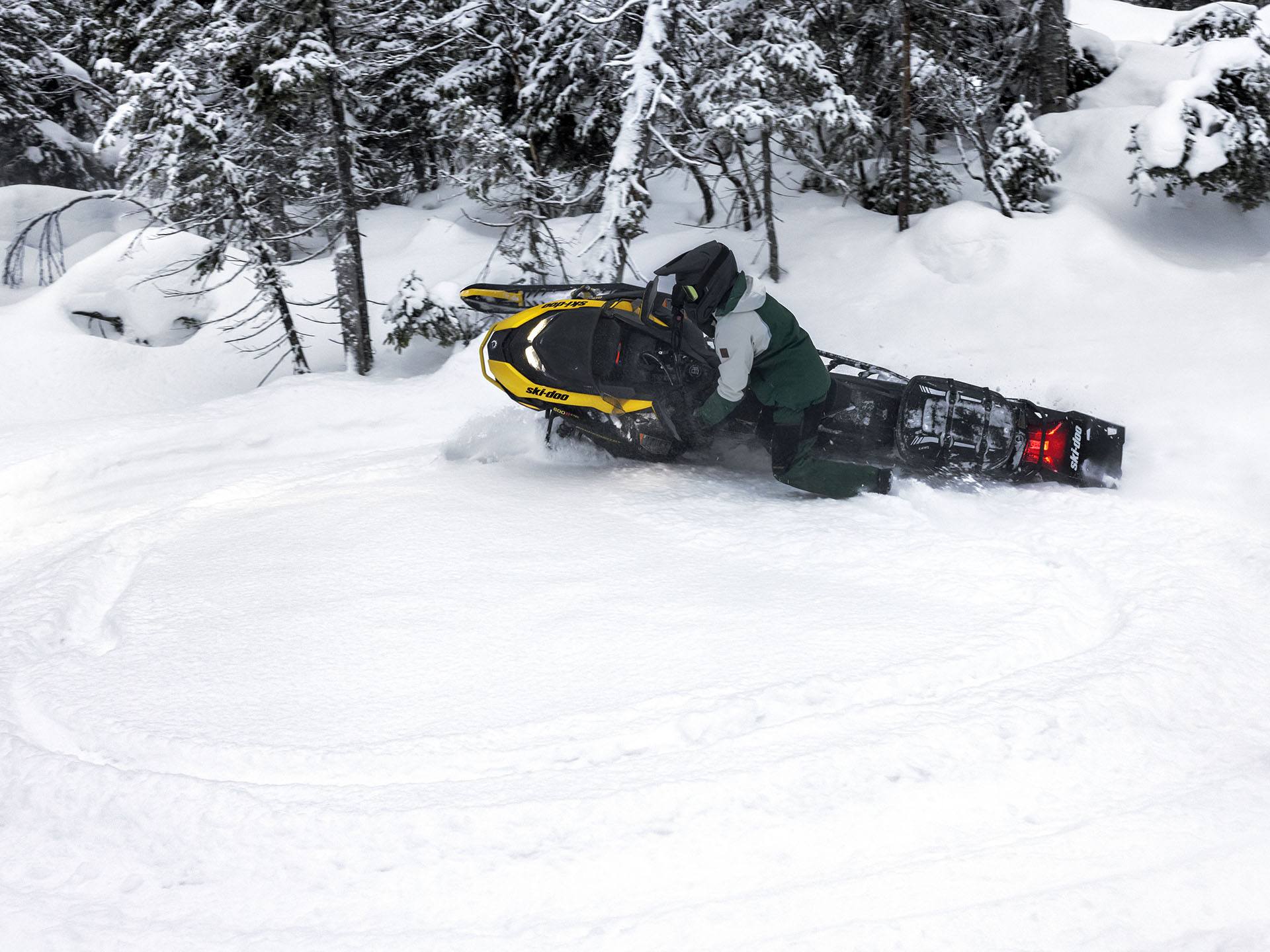2024 Ski-Doo Backcountry Adrenaline 600R E-TEC ES PowderMax 2.0 in Clinton Township, Michigan - Photo 6
