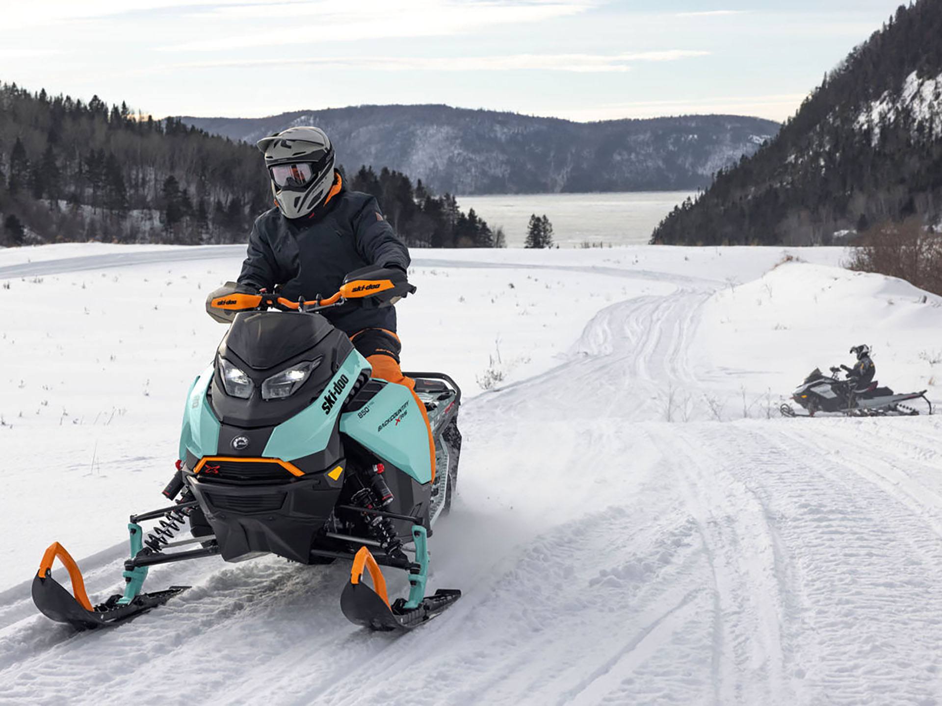 2024 Ski-Doo Backcountry X-RS 146 850 E-TEC ES Ice Cobra 1.6 w/ 10.25 in. Touchscreen in Speculator, New York - Photo 8