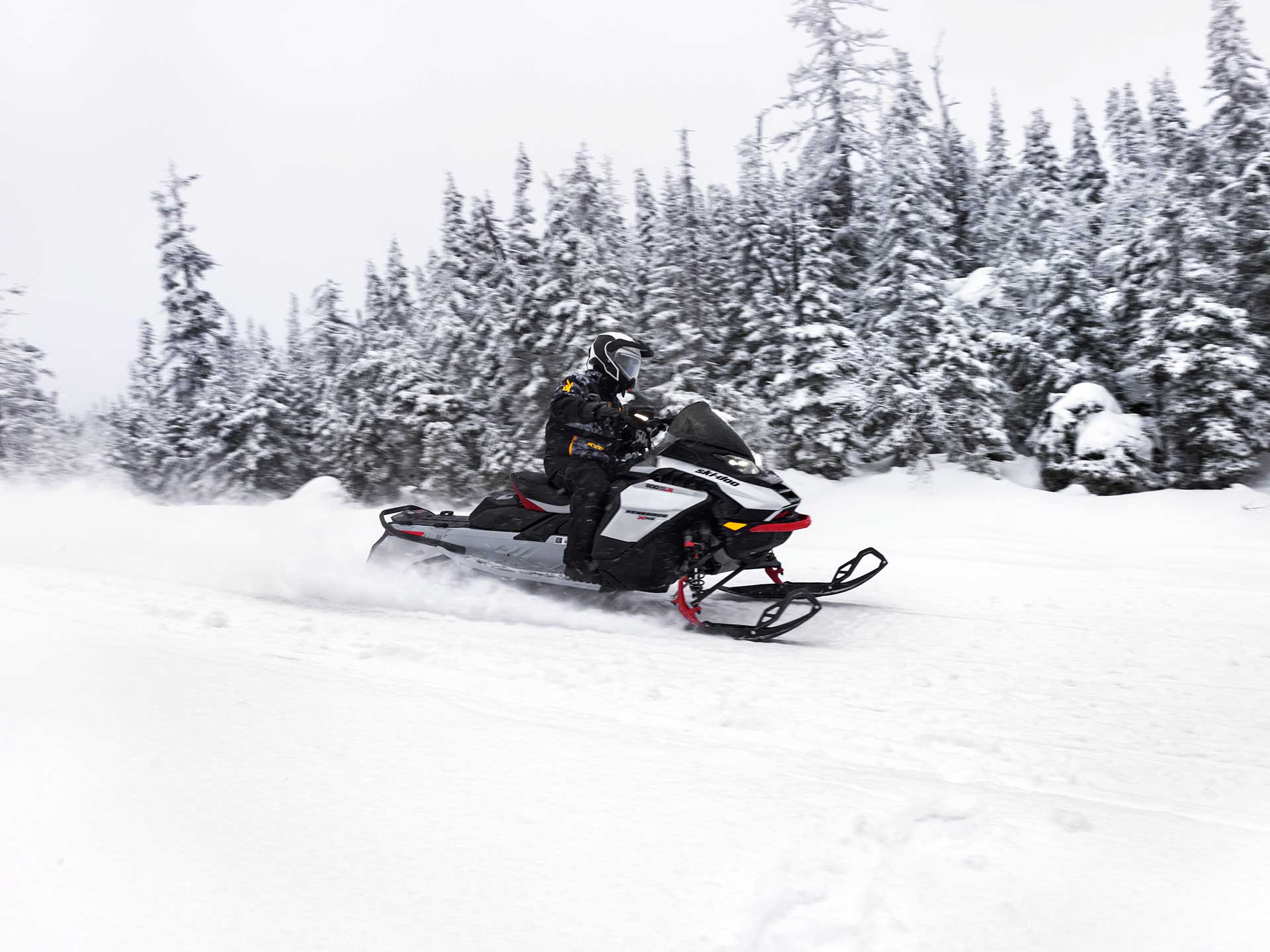 2024 Ski-Doo Renegade X-RS 900 ACE Turbo R ES Ripsaw 1.25 w/ 10.25 in. Touchscreen in Wasilla, Alaska - Photo 7
