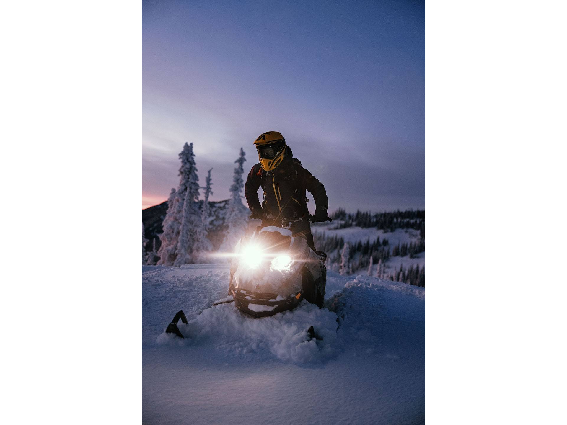 2025 Ski-Doo Summit X 154 850 E-TEC Turbo R SHOT PowderMax Light 2.5 FlexEdge w/ 10.25 in. Touchscreen HAC in Sheridan, Wyoming - Photo 16