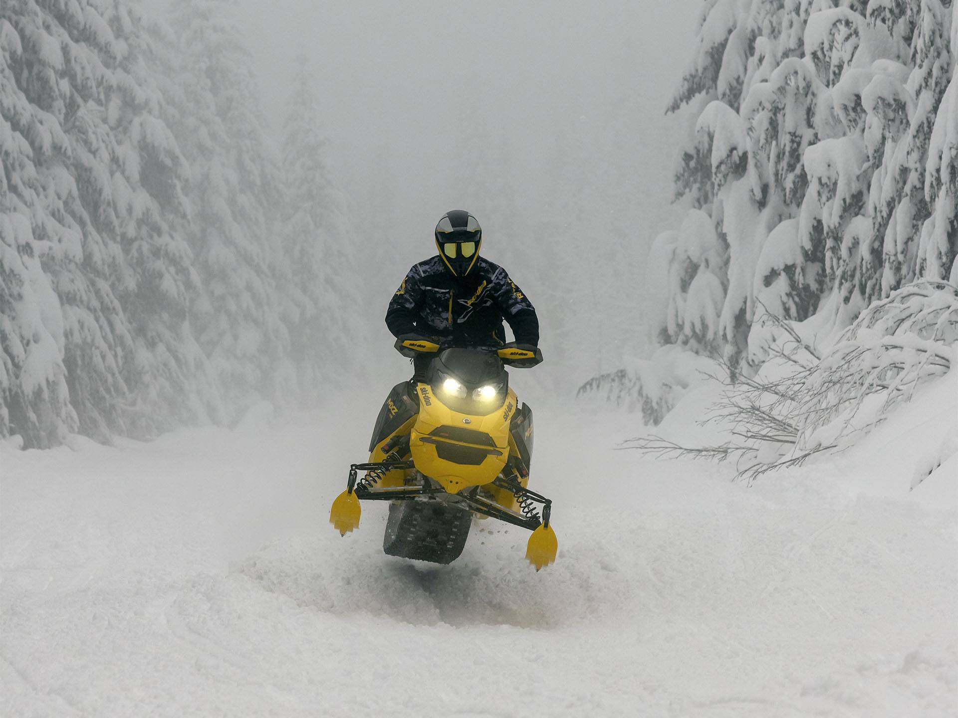 2025 Ski-Doo MXZ X-RS w/ Competition Package 850 E-TEC Turbo R SHOT RipSaw II 2-Ply 1.25 in Norfolk, Virginia - Photo 12