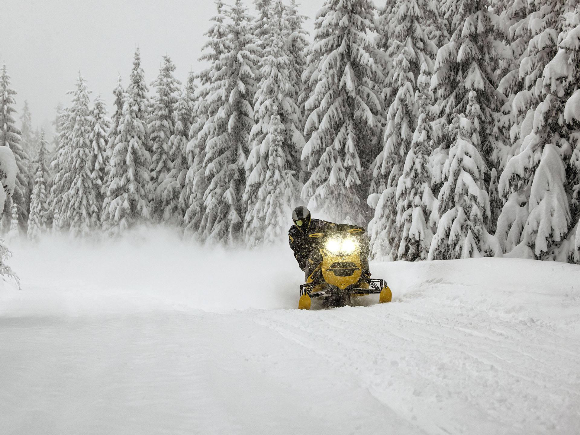 2025 Ski-Doo MXZ X-RS w/ Competition Package 850 E-TEC Turbo R SHOT RipSaw II 2-Ply 1.25 in Queensbury, New York - Photo 17