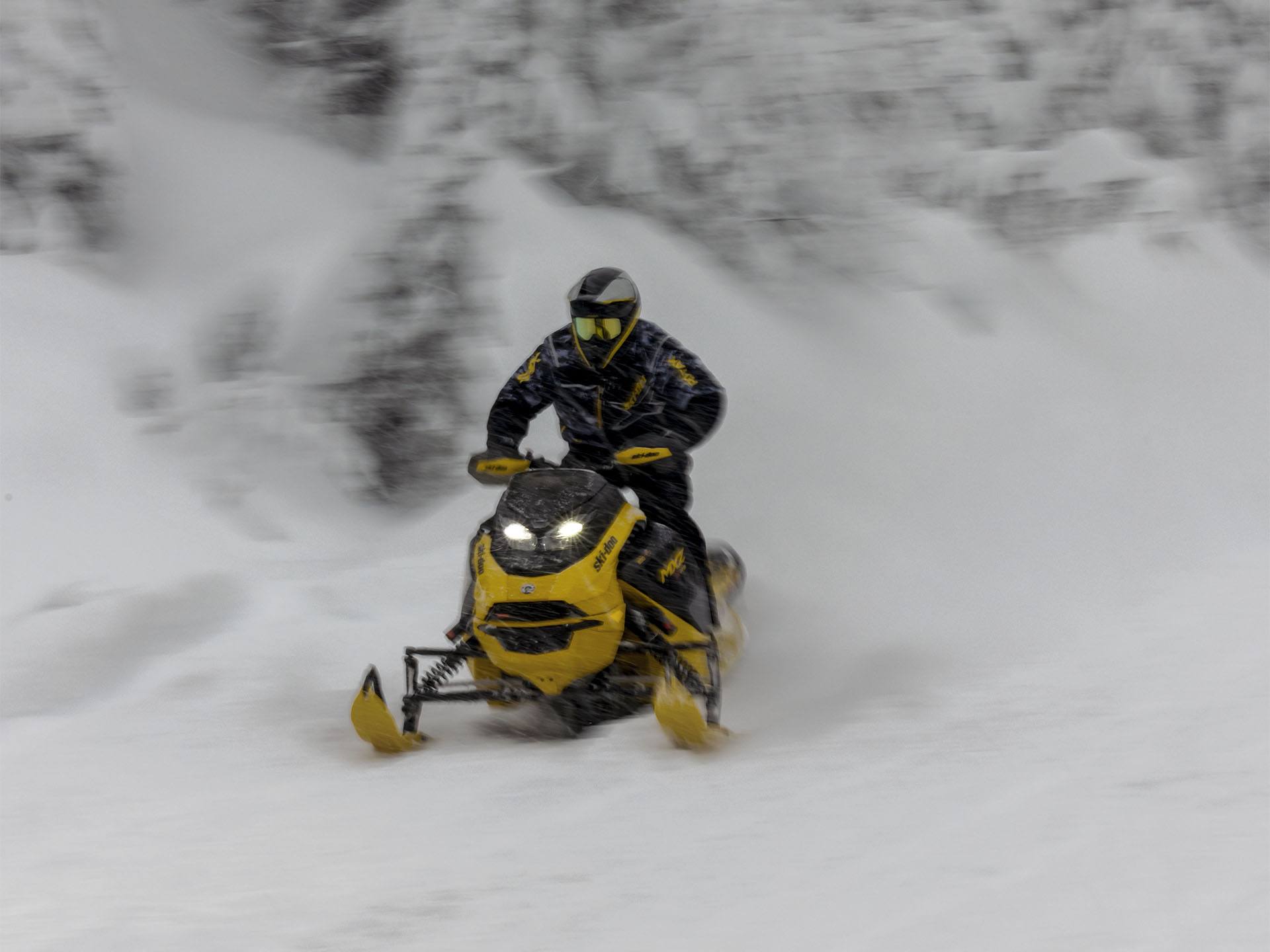 2025 Ski-Doo MXZ X-RS w/ Competition Package 850 E-TEC Turbo R SHOT RipSaw II 2-Ply 1.25 in Sully, Iowa - Photo 20
