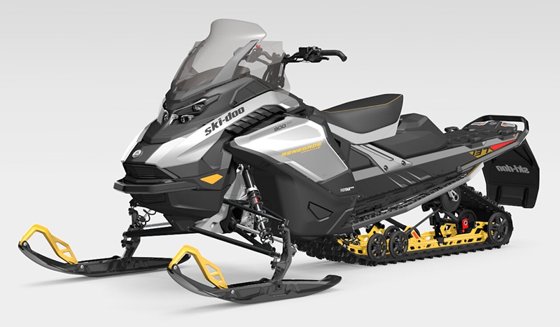 2025 Ski-Doo Renegade Adrenaline 900 ACE ES Ripsaw 1.25 in Lancaster, New Hampshire - Photo 3