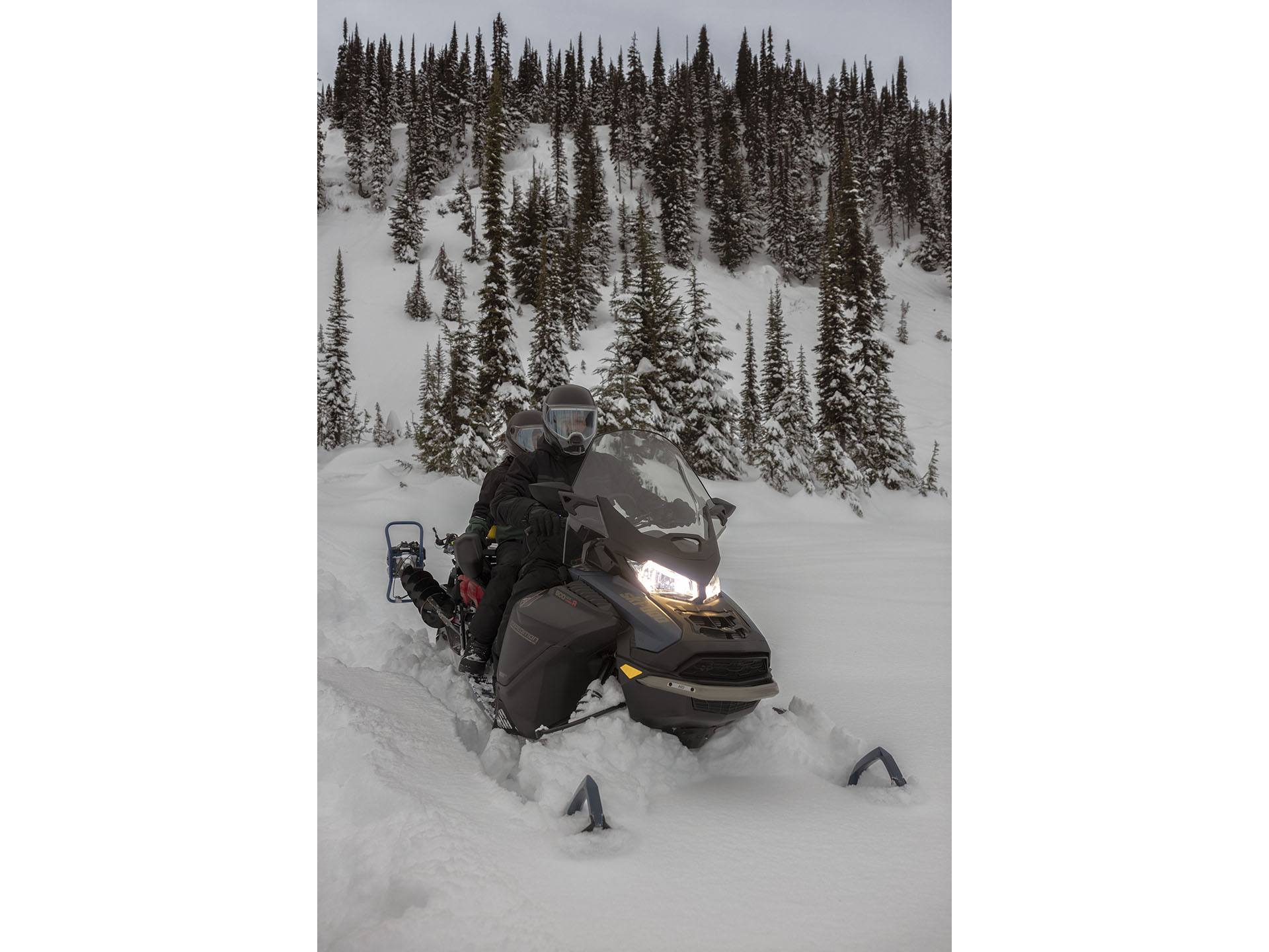 2025 Ski-Doo Expedition SE 900 ACE Turbo R ES Cobra WT 1.8 w/ 7.8 in. LCD Display in Unity, Maine - Photo 10