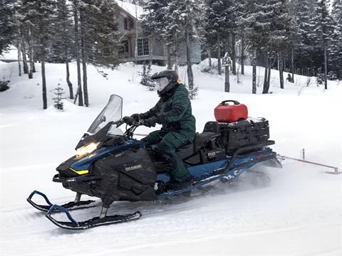 2025 Ski-Doo Skandic SE 900 ACE ES Silent Ice Cobra WT 1.5 Track 24 in. in Billings, Montana - Photo 11