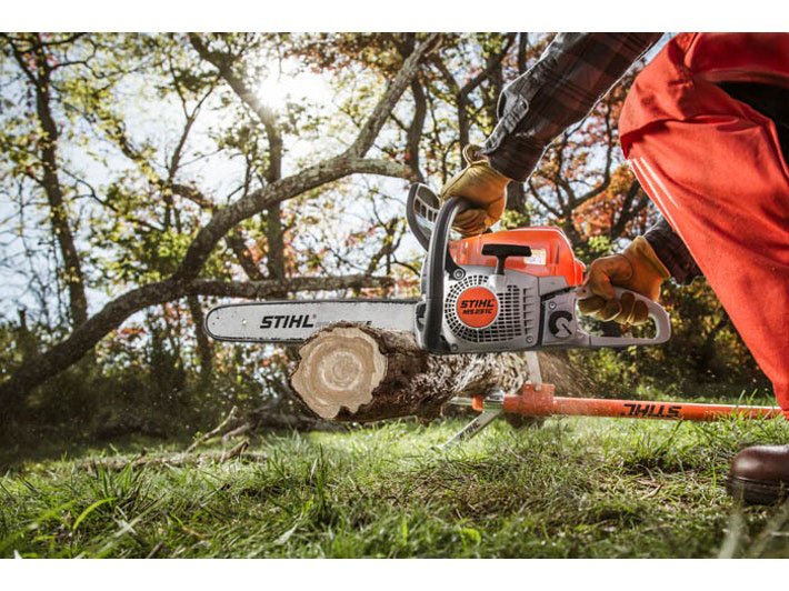 Stihl MS 251 C-BE 18 in. in Terre Haute, Indiana - Photo 4