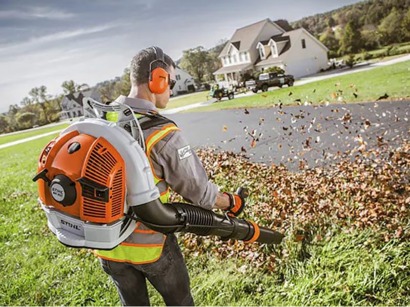 Stihl BR 700 in Kerrville, Texas - Photo 8