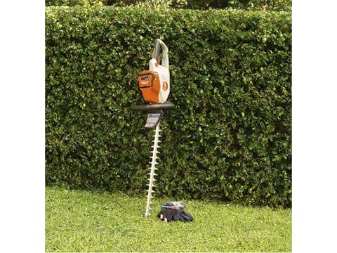 Stihl HSA 50 w/ AK 10 & AL 101 Charger in Old Saybrook, Connecticut - Photo 3
