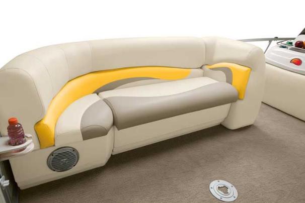 Luxurious bow lounges are covered in durable, UV-resistant vinyl. - Photo 36