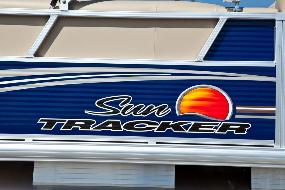 2012 Sun Tracker Party Barge 24 DLX XP3 in Marquette, Michigan - Photo 42