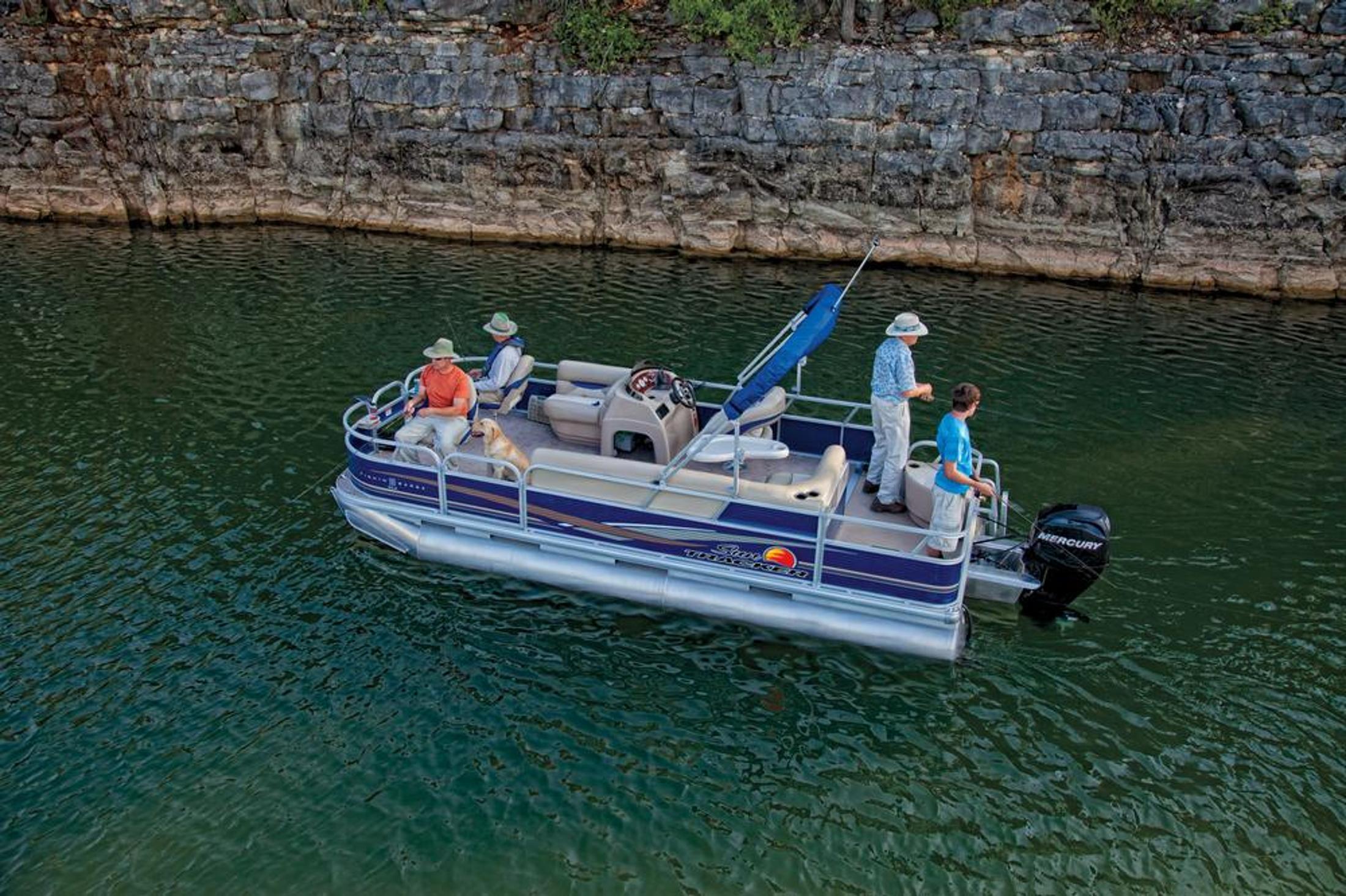 2013 Sun Tracker Fishin' Barge 20 DLX in Appleton, Wisconsin - Photo 14
