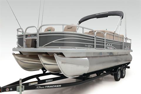 2022 Sun Tracker Fishin' Barge 22 XP3 in Gaylord, Michigan - Photo 11