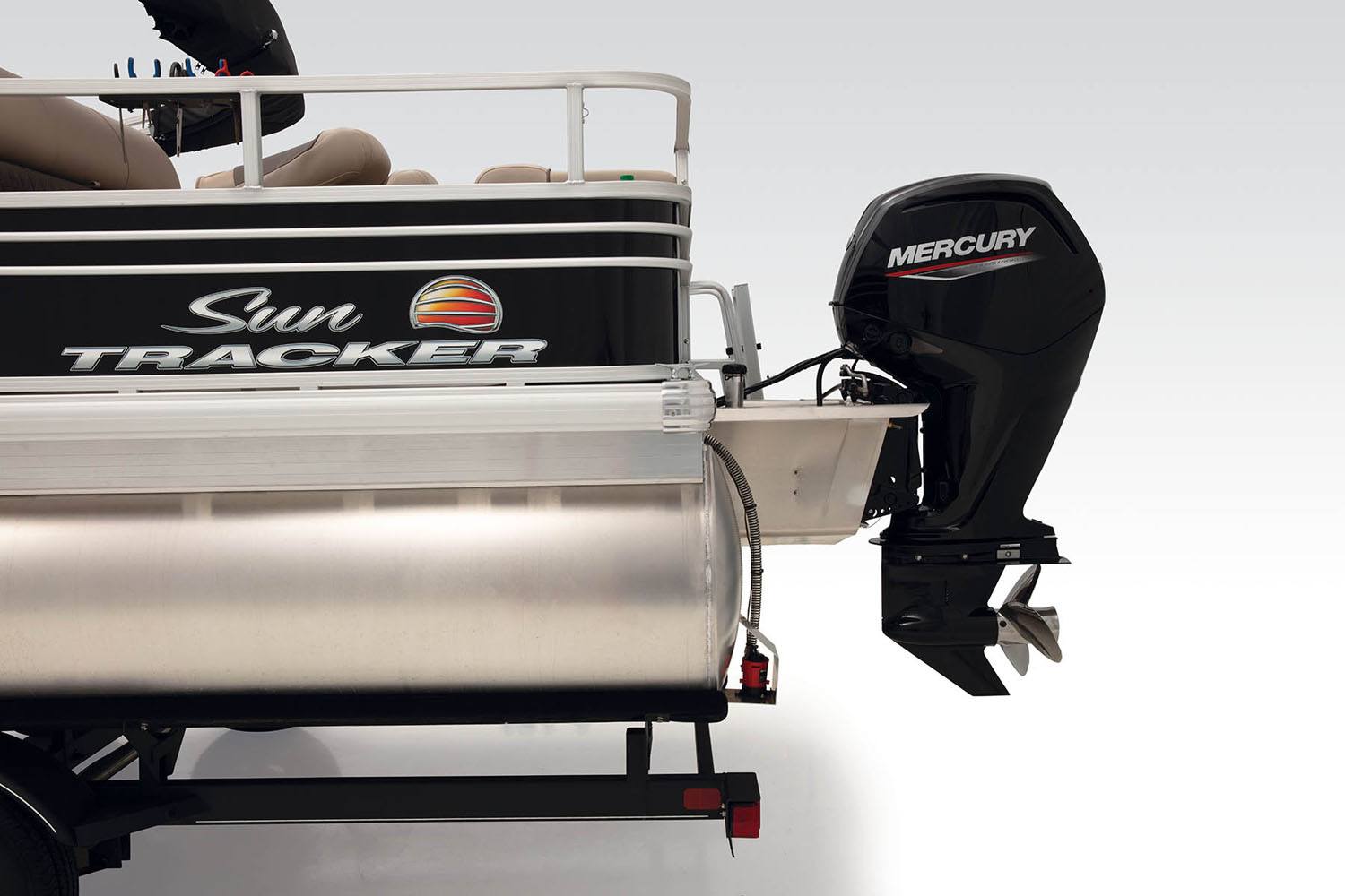 2022 Sun Tracker Fishin' Barge 24 DLX in Eastland, Texas