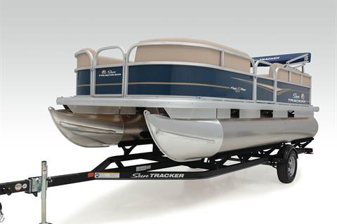 2022 Sun Tracker Party Barge 18 DLX in Marquette, Michigan - Photo 11