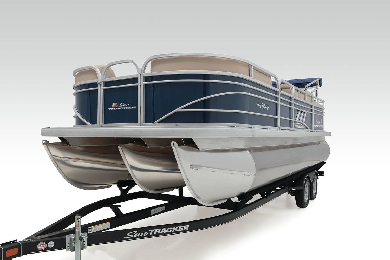 2022 Sun Tracker Party Barge 22 RF XP3 in Marquette, Michigan - Photo 11