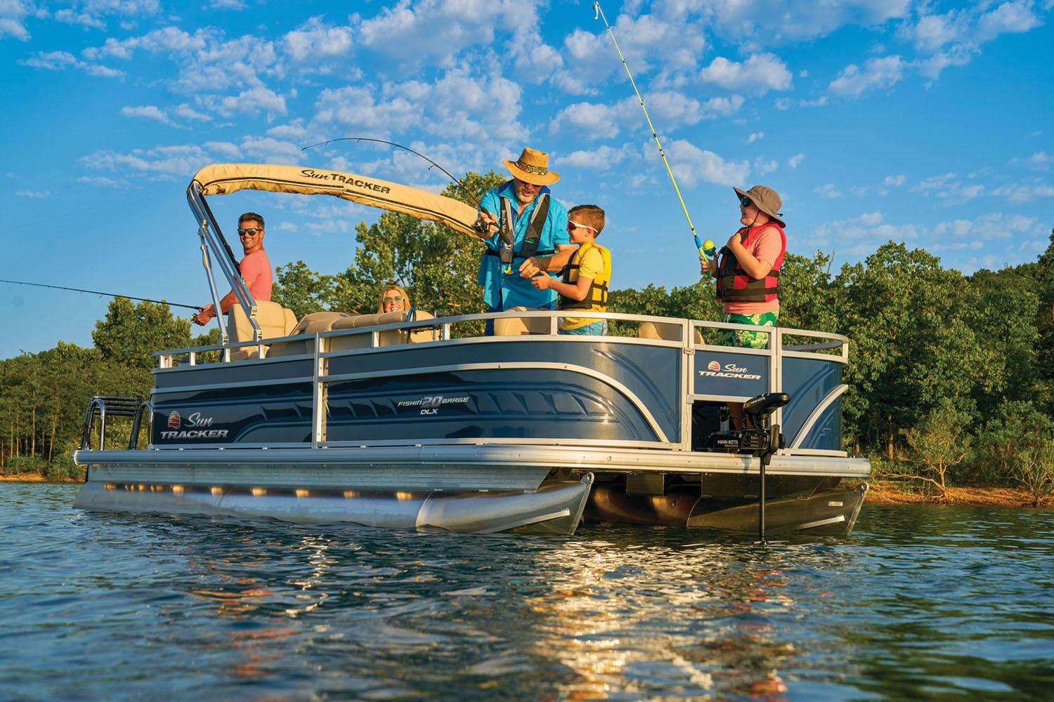 2024 Sun Tracker Fishin' Barge 20 DLX in Appleton, Wisconsin - Photo 19