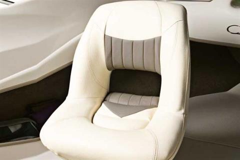 The sport-styled seats provide the maximum in comfort. - Photo 21