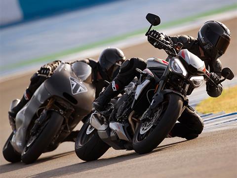 2021 Triumph Street Triple RS in Fort Myers, Florida - Photo 9