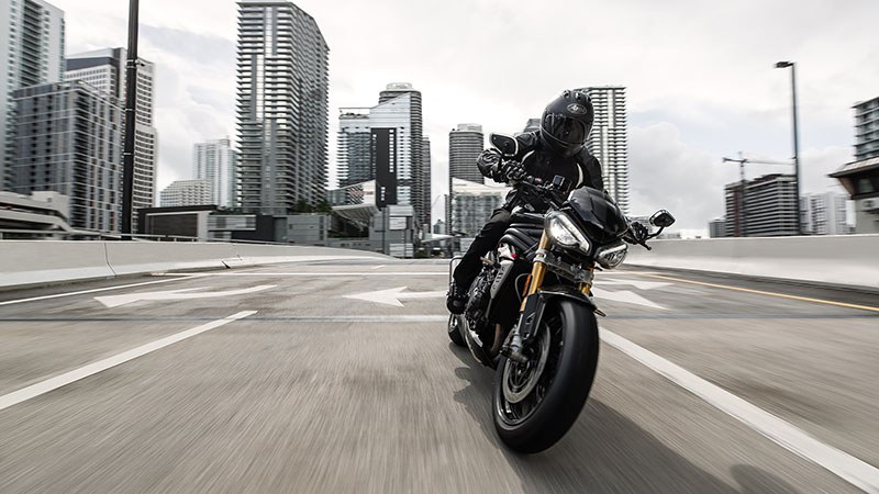 2022 Triumph Speed Triple 1200 RS in Shelby Township, Michigan - Photo 16