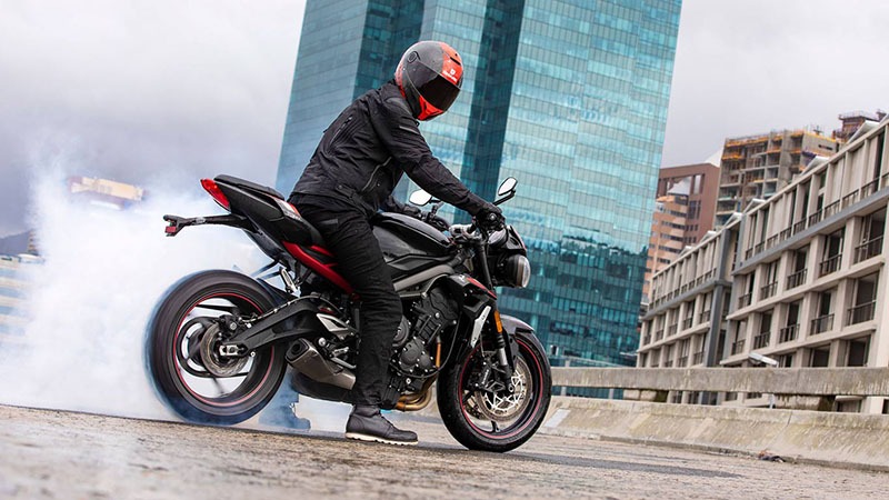 2022 Triumph Street Triple R in Indianapolis, Indiana - Photo 6