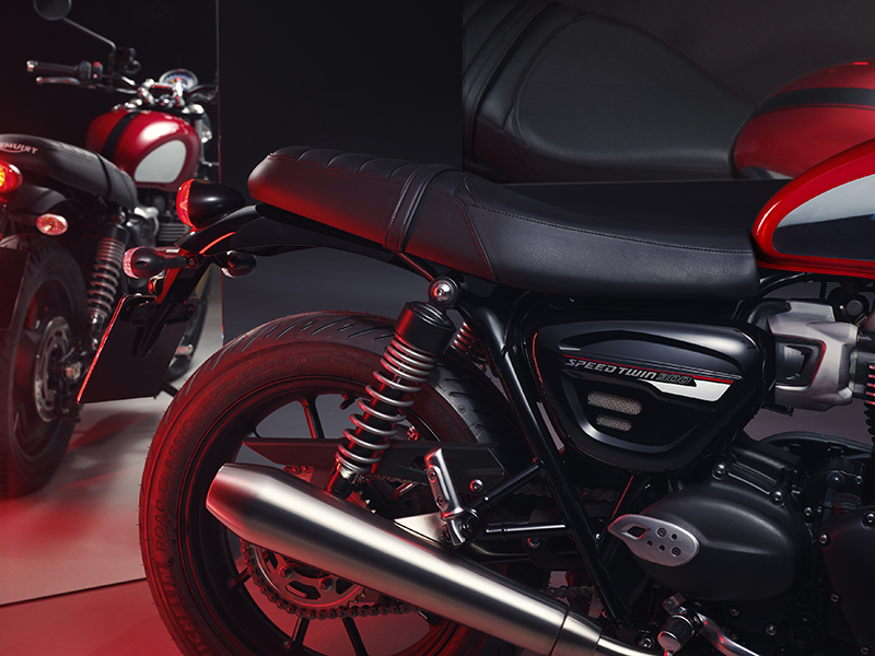 2023 Triumph Speed Twin 900 Chrome Edition in Fort Wayne, Indiana - Photo 13