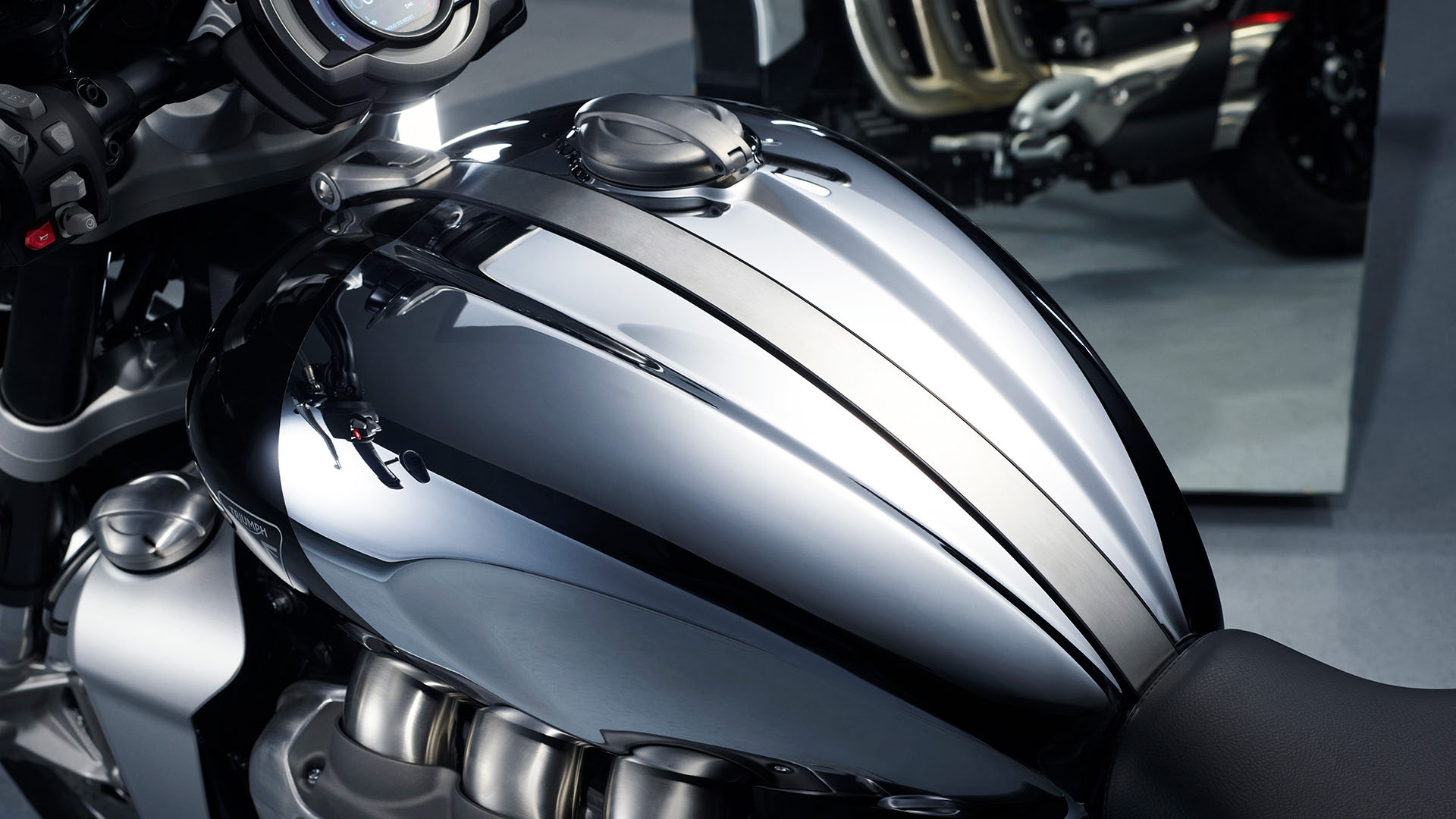 2023 Triumph Rocket 3 R Chrome Edition in Fort Myers, Florida - Photo 8