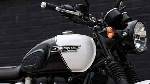 2024 Triumph Bonneville T120 Black DGR Limited Edition in Albany, New York - Photo 24