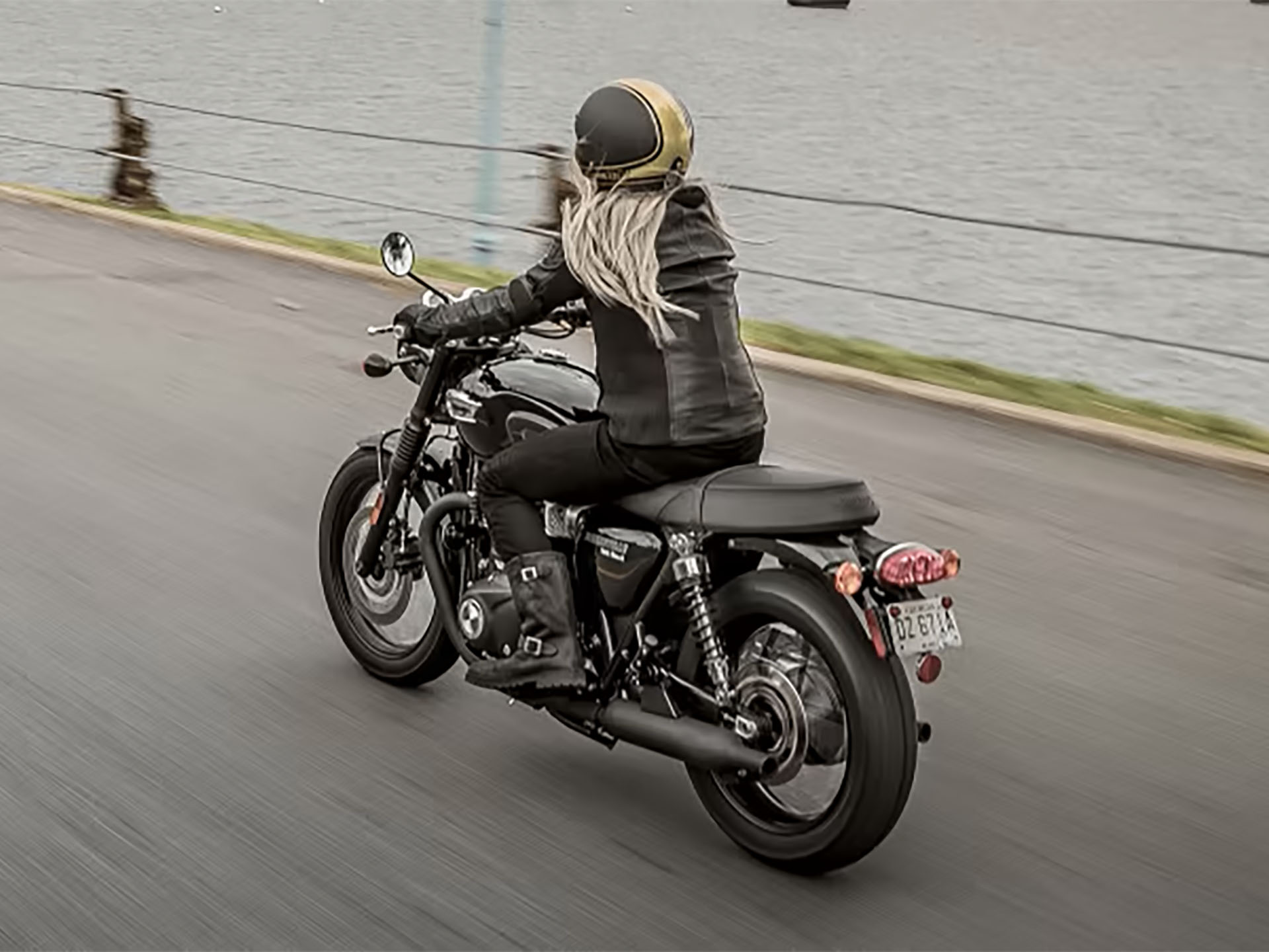 2025 Triumph Bonneville T100 in Greensboro, North Carolina - Photo 17