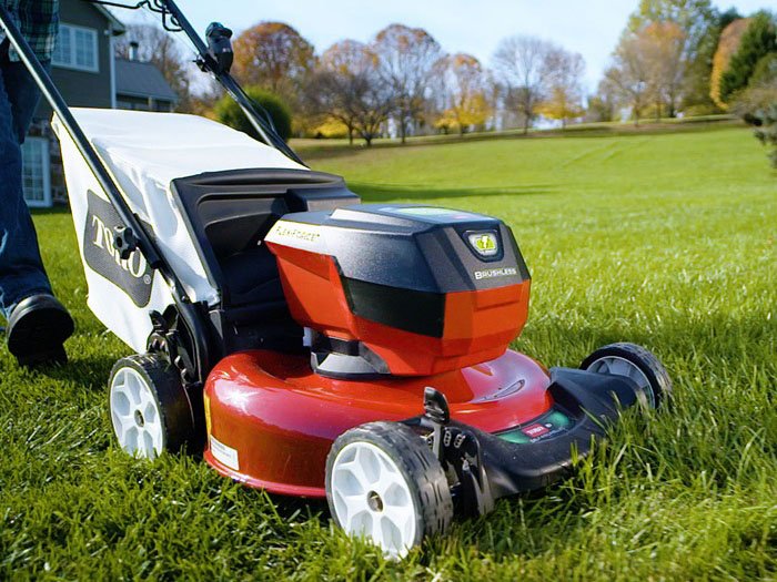 Toro Recycler 21 in. 60V Max Self-Propel w/ SmartStow - Tool Only (21356T) in Oxford, Maine - Photo 7