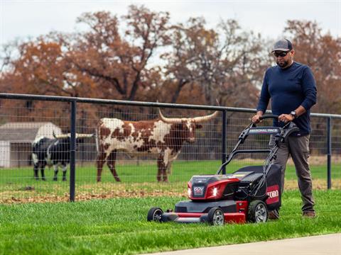 Toro eTimeMaster 30 in. 60V Max Personal Pace Auto-Drive (2) 10.0Ah Batteries/Chargers Included in Greenville, North Carolina - Photo 14