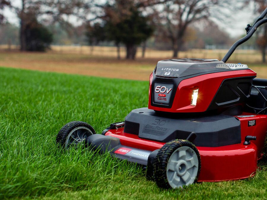 Toro eTimeMaster 30 in. 60V Max Personal Pace Auto-Drive (2) 10.0Ah Batteries/Chargers Included in Greenville, North Carolina - Photo 11