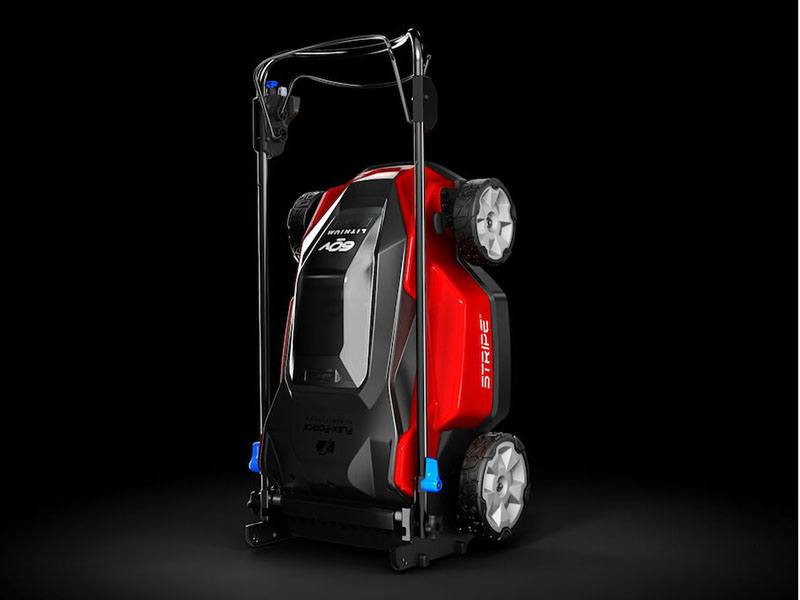 Toro Stripe 21 in. 60V Max Dual-Blades Self-Propelled - 7.5Ah Battery/Charger Included in New Durham, New Hampshire - Photo 7