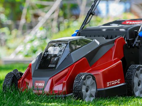 Toro Stripe 21 in. 60V MAX Self-Propelled - 6.0Ah Battery/Charger Included in Angleton, Texas - Photo 9