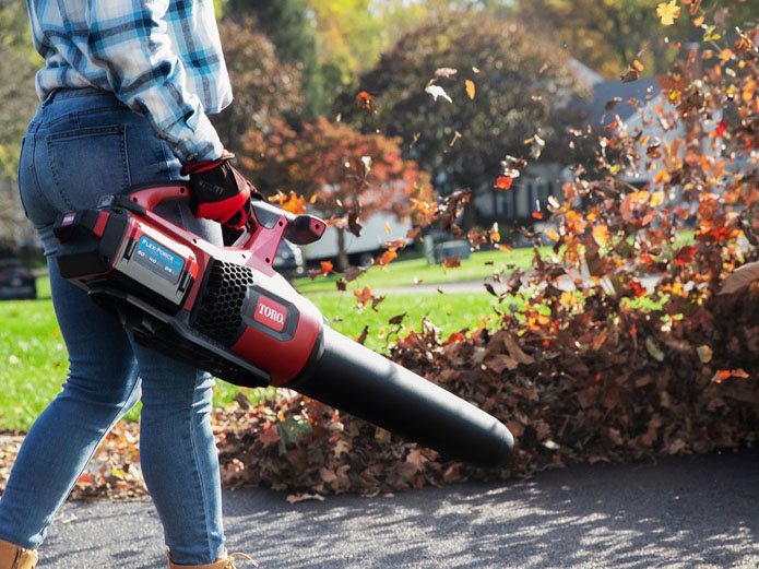 Toro 60V MAX 157MPH Brushless Leaf Blower with 4.0Ah Battery in Hancock, Wisconsin - Photo 5
