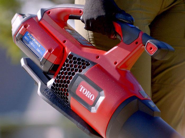 Toro 60V MAX 120MPH Brushless Leaf Blower with 2.5Ah Battery in Thief River Falls, Minnesota - Photo 6